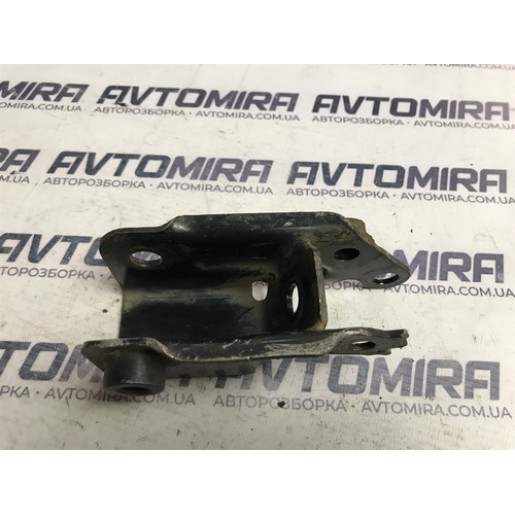 Кронштейн КПП Peugeot 308 1.6BlueHDI 2013-2021 9673586180